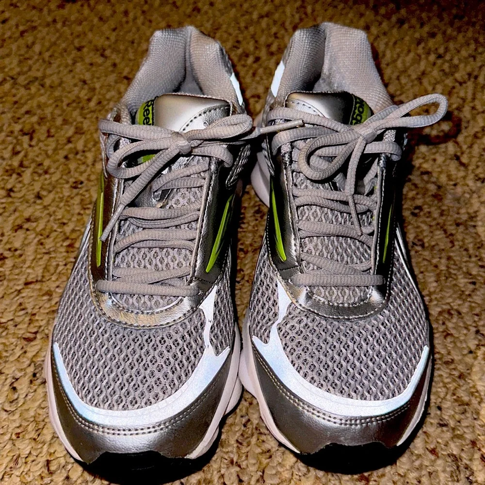 W7 Reebok Runtone - Picture 1 of 6